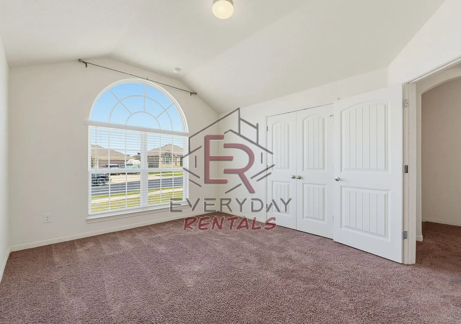 Beautiful 5 bedroom — Photo 2