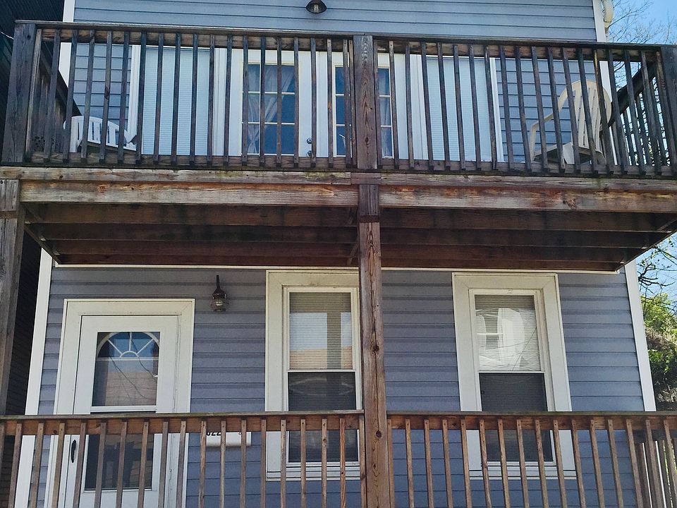 1st image of 2622 Stella St