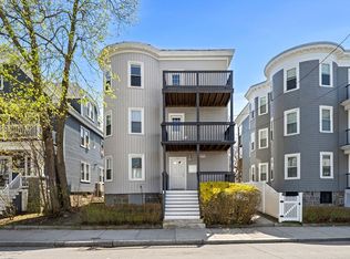 51 King St, Dorchester, MA 02122