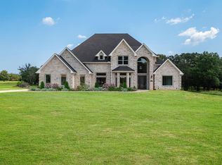 174 Cascades Blvd, Paris, TX 75460