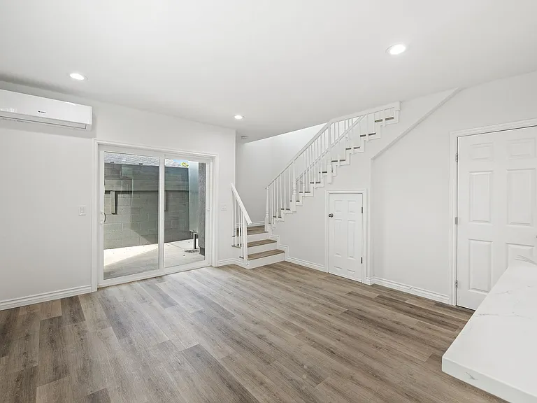 535 Wilson Ave #A — Photo 7
