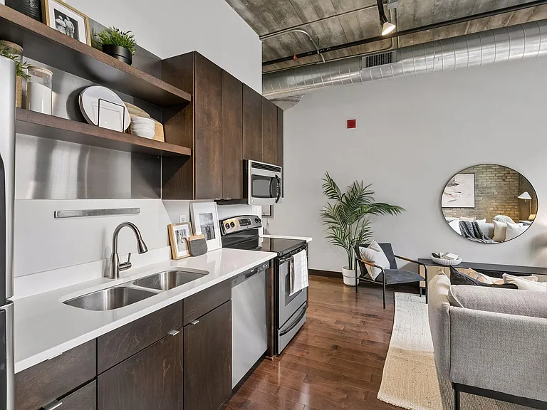 618 Washington Ave N #500 — Photo 12