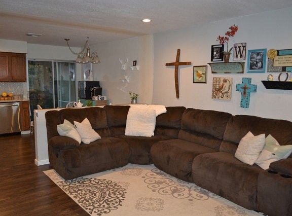 3rd image of 388 Walden St