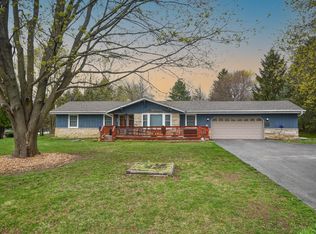 W330N5419 Linden Cir E, Nashotah, WI 53058