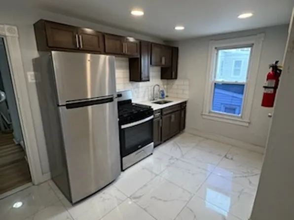 611 2nd St Floor 2, Trenton, NJ 08611