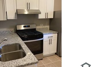 370 E 60th St APT 302, Chicago, IL
