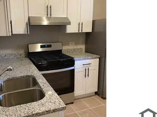 370 E 60th St APT 302, Chicago, IL 60637