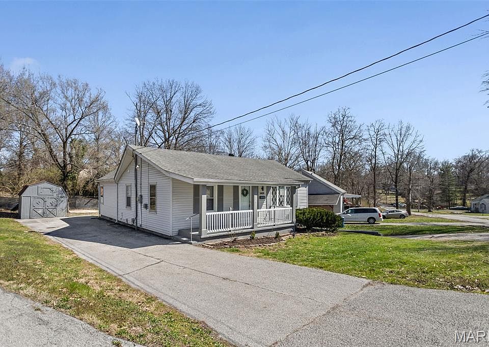 1st image of 2425 La Salle Dr