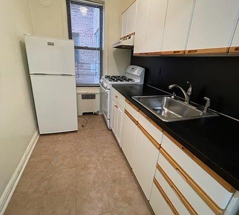 4th image of 16710 Crocheron Ave APT 1M