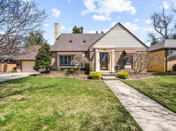 111 Maplefield Rd, Pleasant Ridge, MI 48069