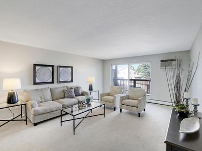 2007 E 122nd St APT B14, Burnsville, MN, 55337
