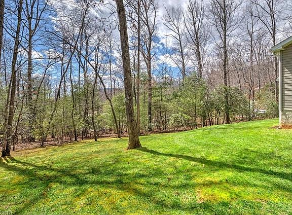 3rd image of 248 Amywood Ln
