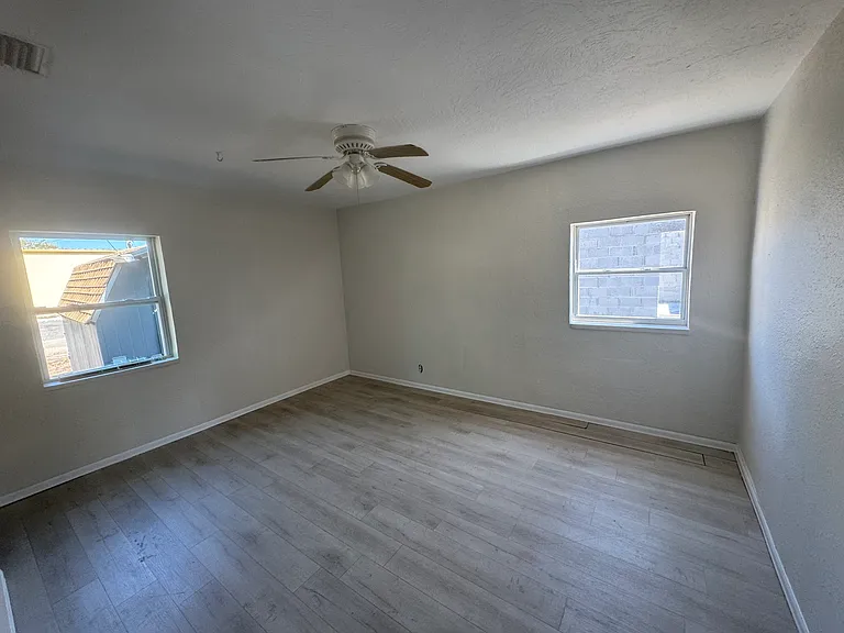 3019 19th Ave S — Photo 10