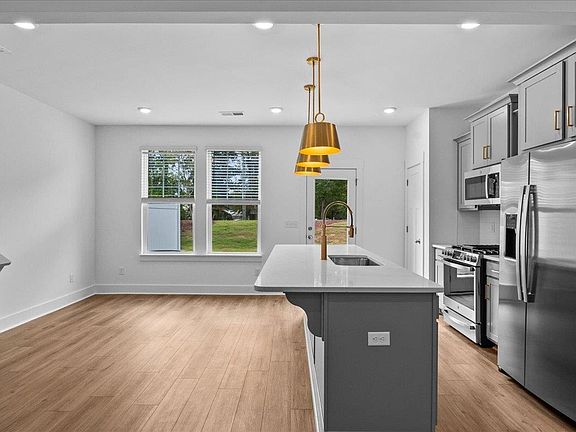 7th image of this home