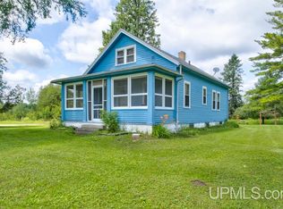 W5492 No Rd #15, Wallace, MI 49893