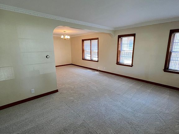 5th image of 3626 N Sherman Blvd #3628