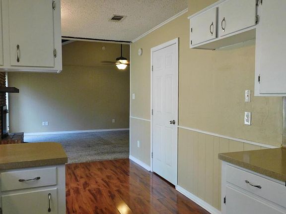 5th image of 5410 Hollyhock Ln