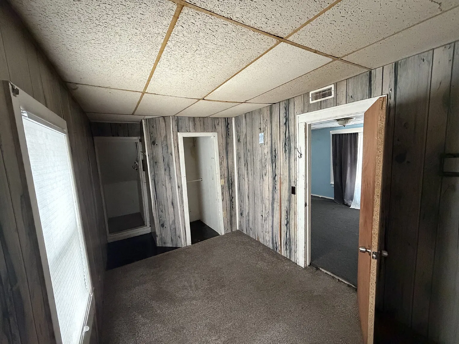 2 bed, 1.0 bath, $950 — Photo 2