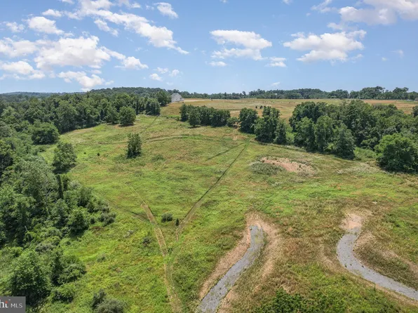 18 N Lewisberry Rd, Dillsburg, PA 17019