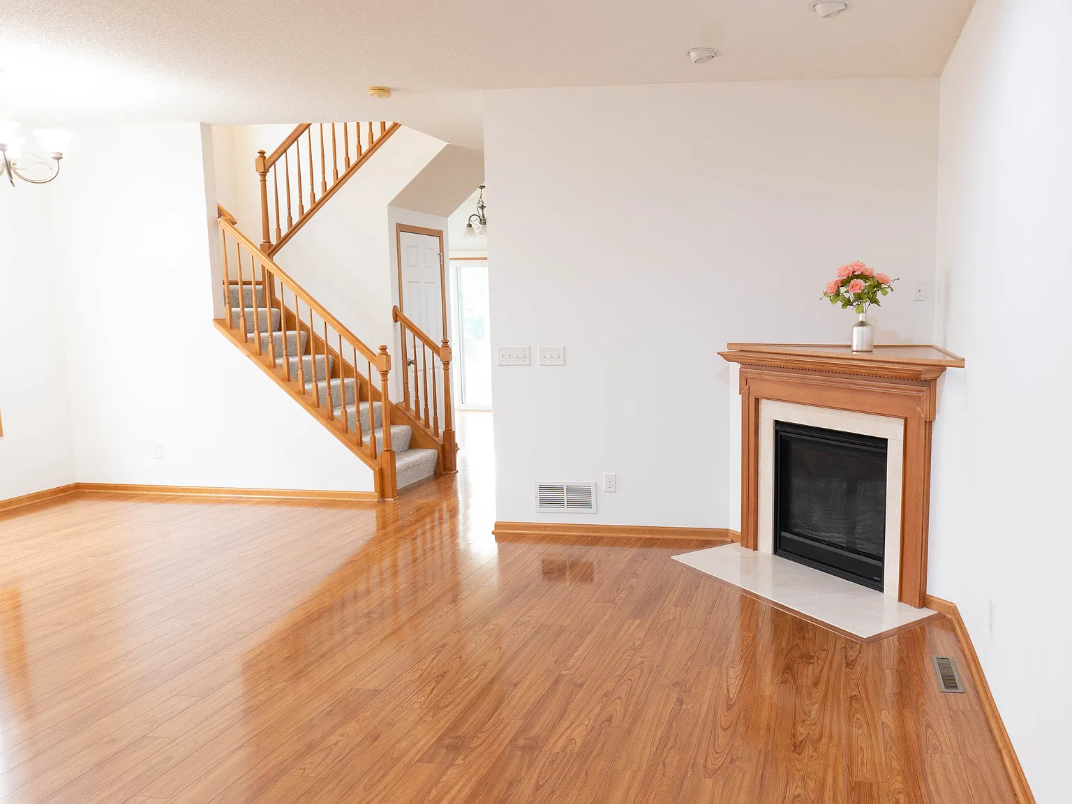 5 bed, 2959 sqft, $2,995 — Photo 1