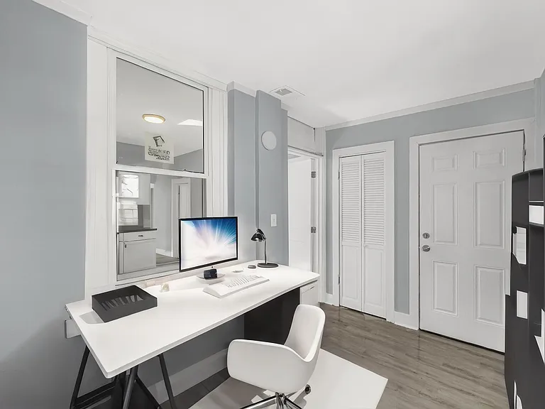 3522 W Flournoy St #2R — Photo 6