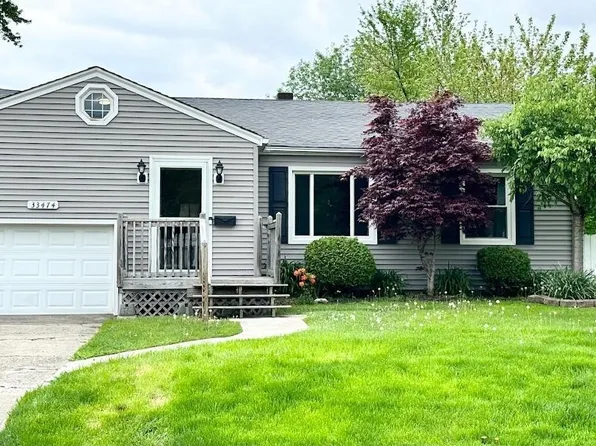 33474 Willowick Dr, Eastlake, OH 44095