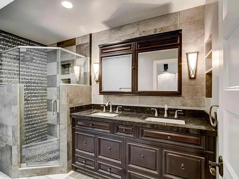 1710 Country Club Dr — Photo 36