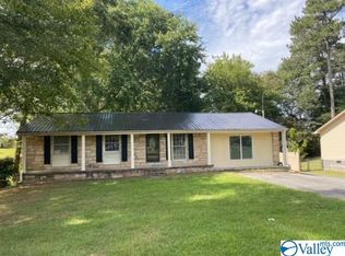 67 Fossett Ln, Albertville, AL 35951