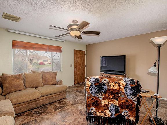 5th image of 3421 W Sunnyside Ave