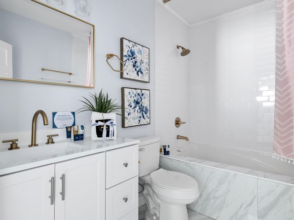 charleston-south-carolina-2057762737 picture