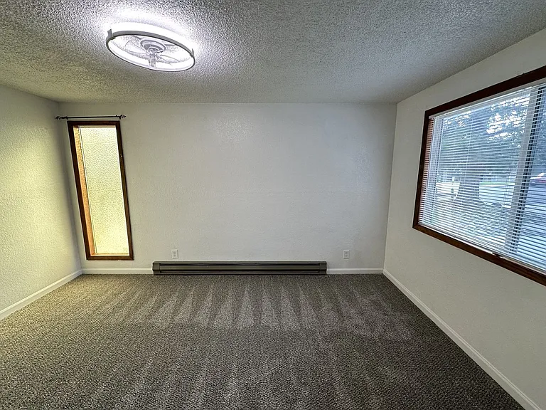1821 Peach Tree Ln — Photo 13
