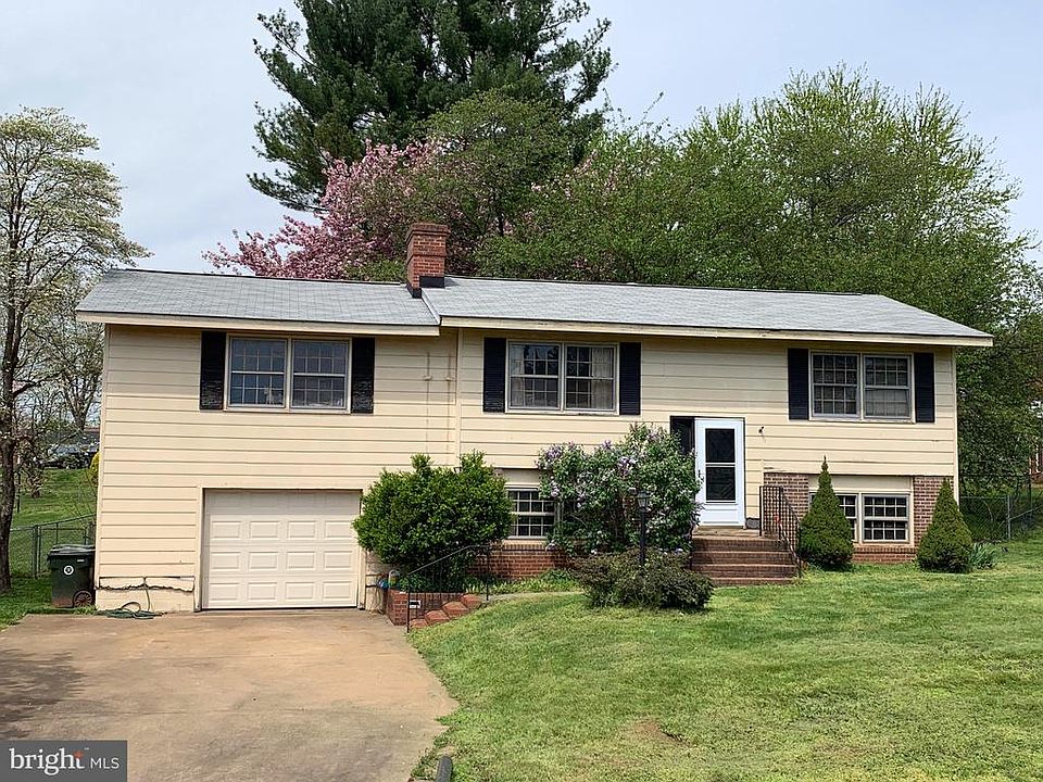1st image of 2116 Cypress Dr