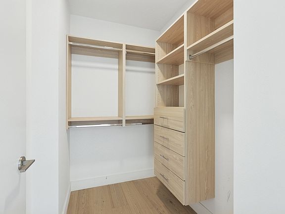 4th image of 312 W 43rd St #9H