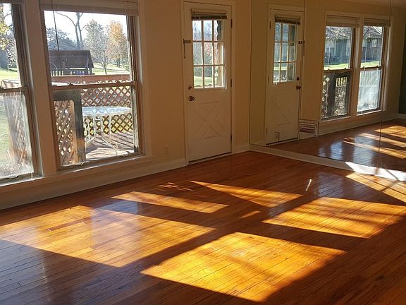 2nd image of 2319 Parkwood Ave