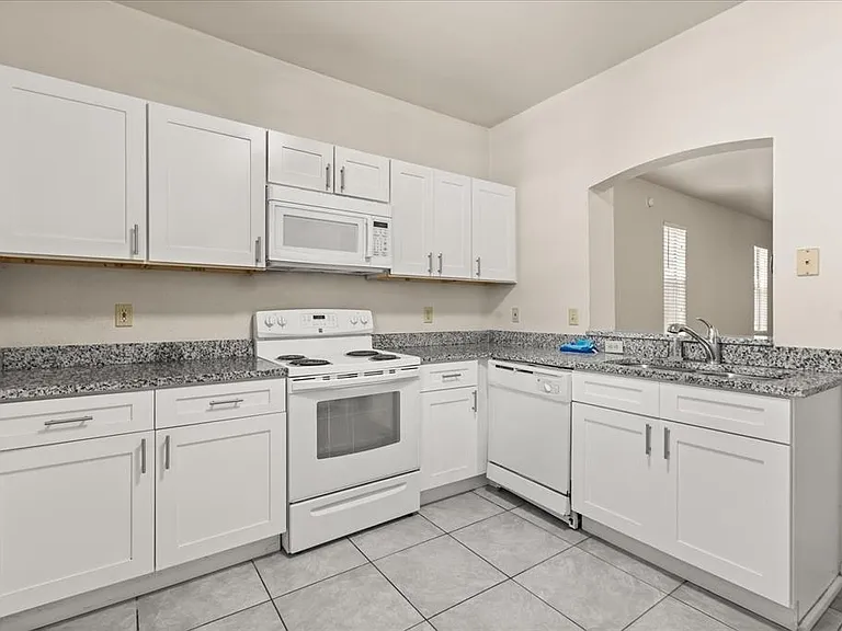 1321 Arbor Vista Loop #121 — Photo 7