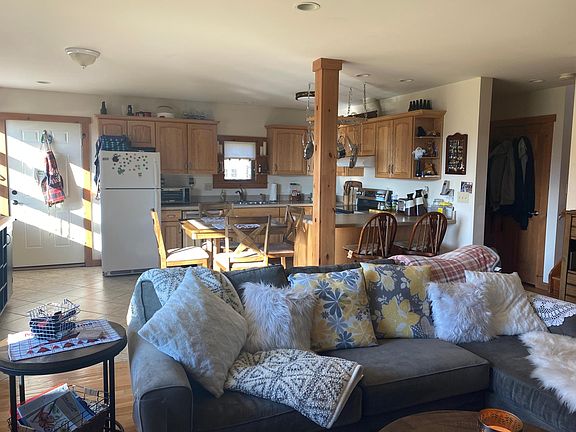 Living dining kitchen