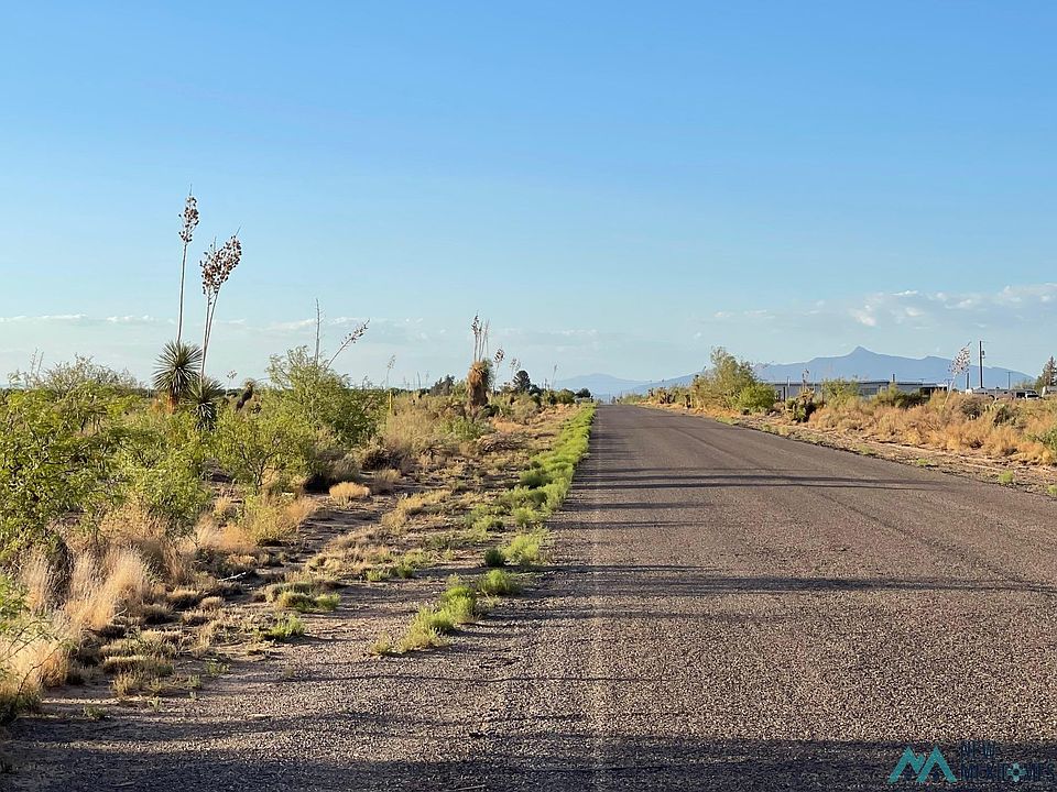 1st image of Yucca Land Ests