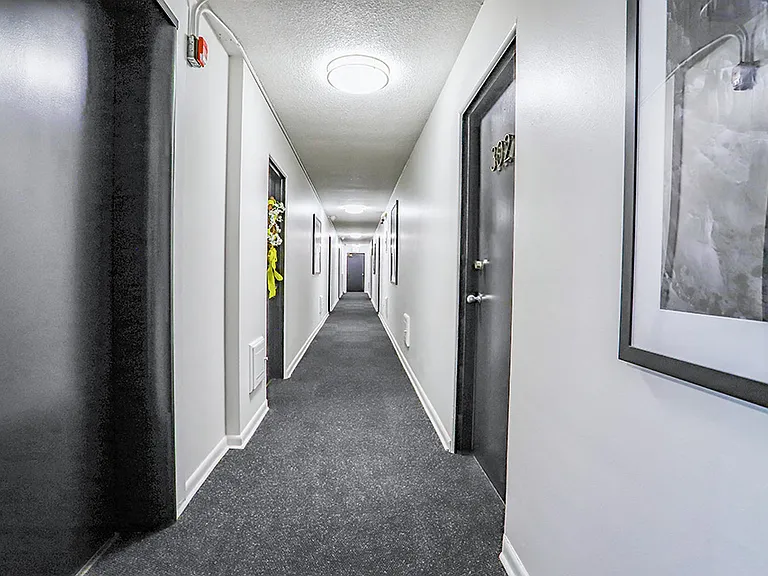 Kent Apartments — Photo 12