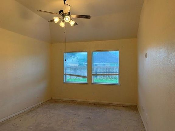 4th image of 214 San Bernard Dr