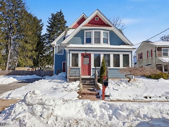 2nd image of 407 Reading St