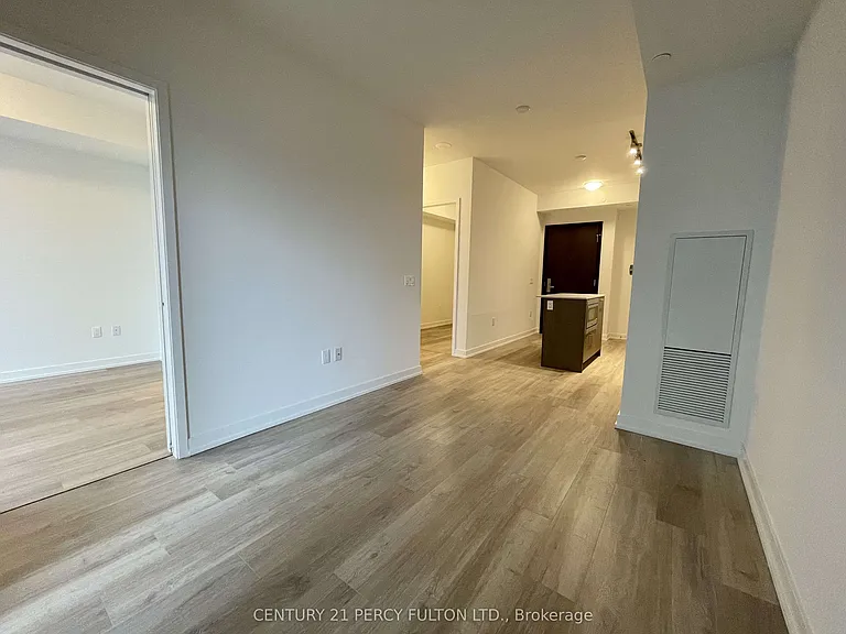 1 Yorkville Ave #2507 — Photo 5