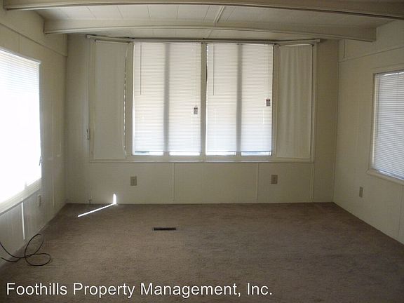 2nd image of 2759 S Pleasant Valley Dr
