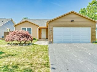 46 Tall Tree Dr, Penfield, NY 14526