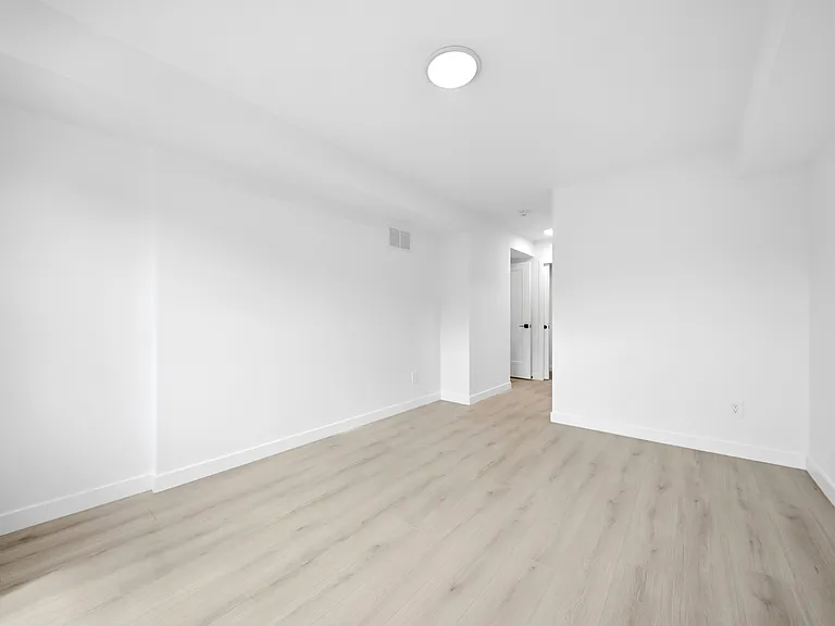 31 Mill St #12 — Photo 22