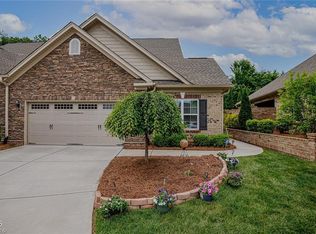 2910 York Place Dr NE, Walkertown, NC 27051