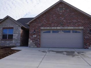 1952 Ravenel, Swansea, IL 62226