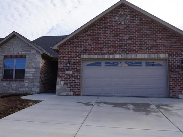 1952 Ravenel, Swansea, IL 62226