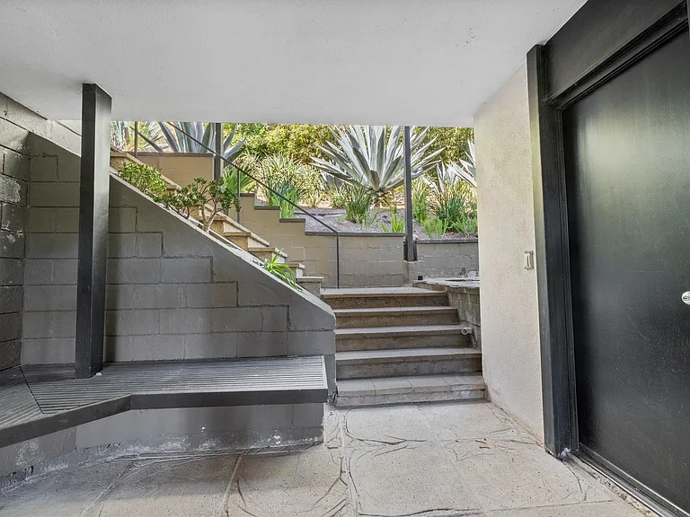 7987 Woodrow Wilson Dr — Photo 42
