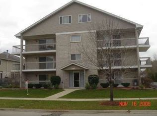 8101 Thomas St APT 1E, Justice, IL 60458