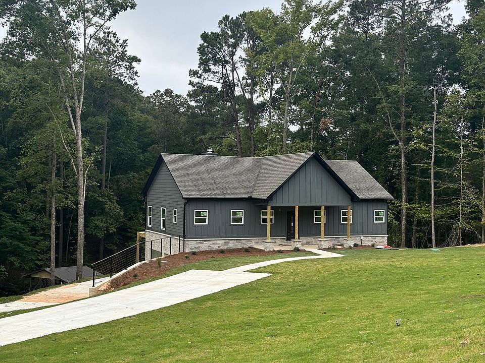 2nd image of 211 Mitchell Rd